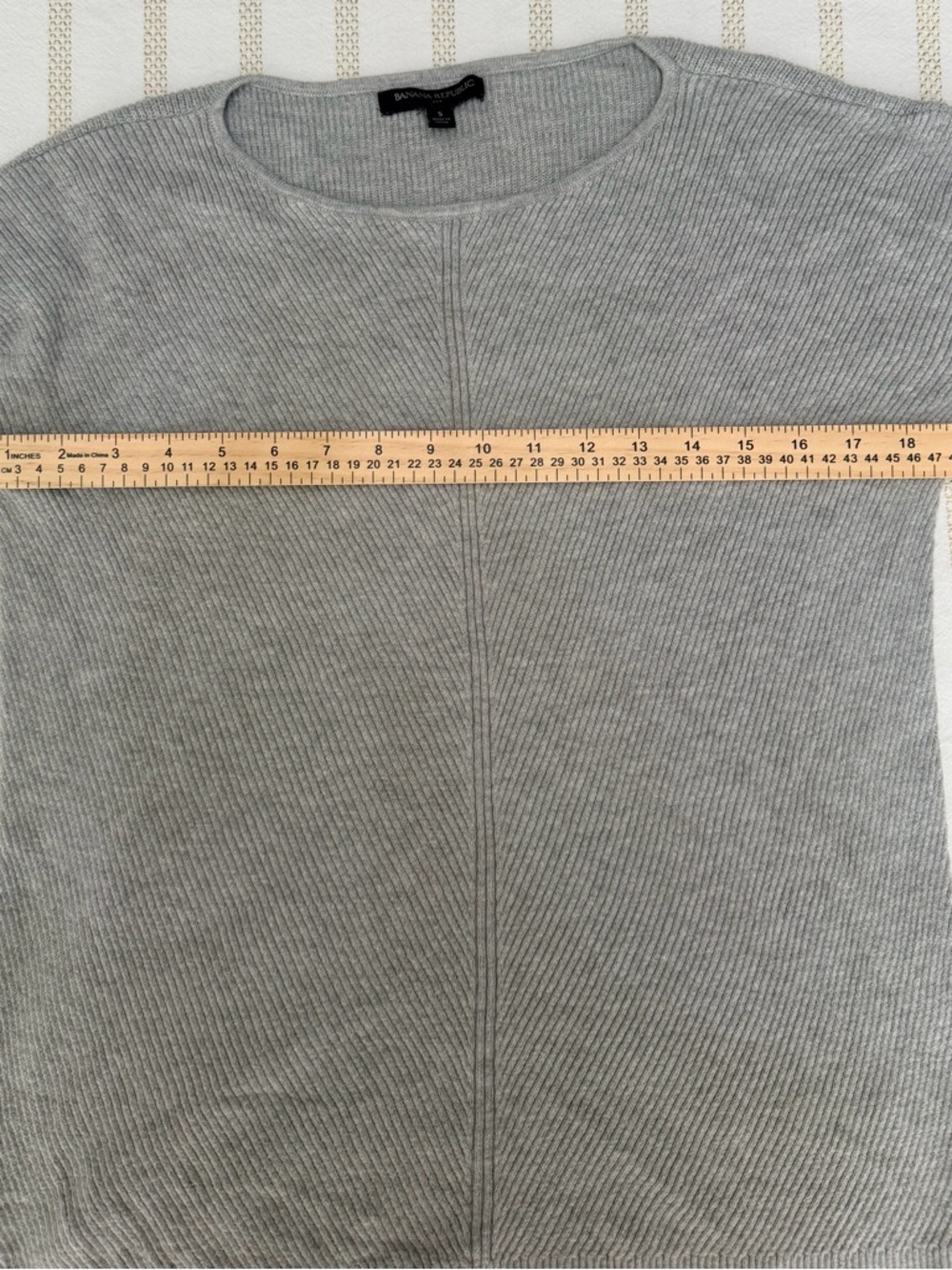 Banana Republic Ribbed Knit Sweater Gray Crew Neck Lightweight Size S - Picture 4 of 7
